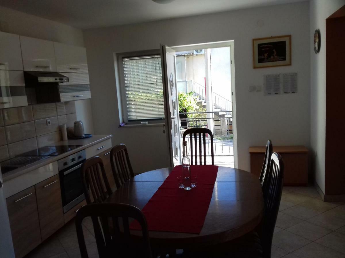 Apartmani Tomljenovic Senj  Esterno foto