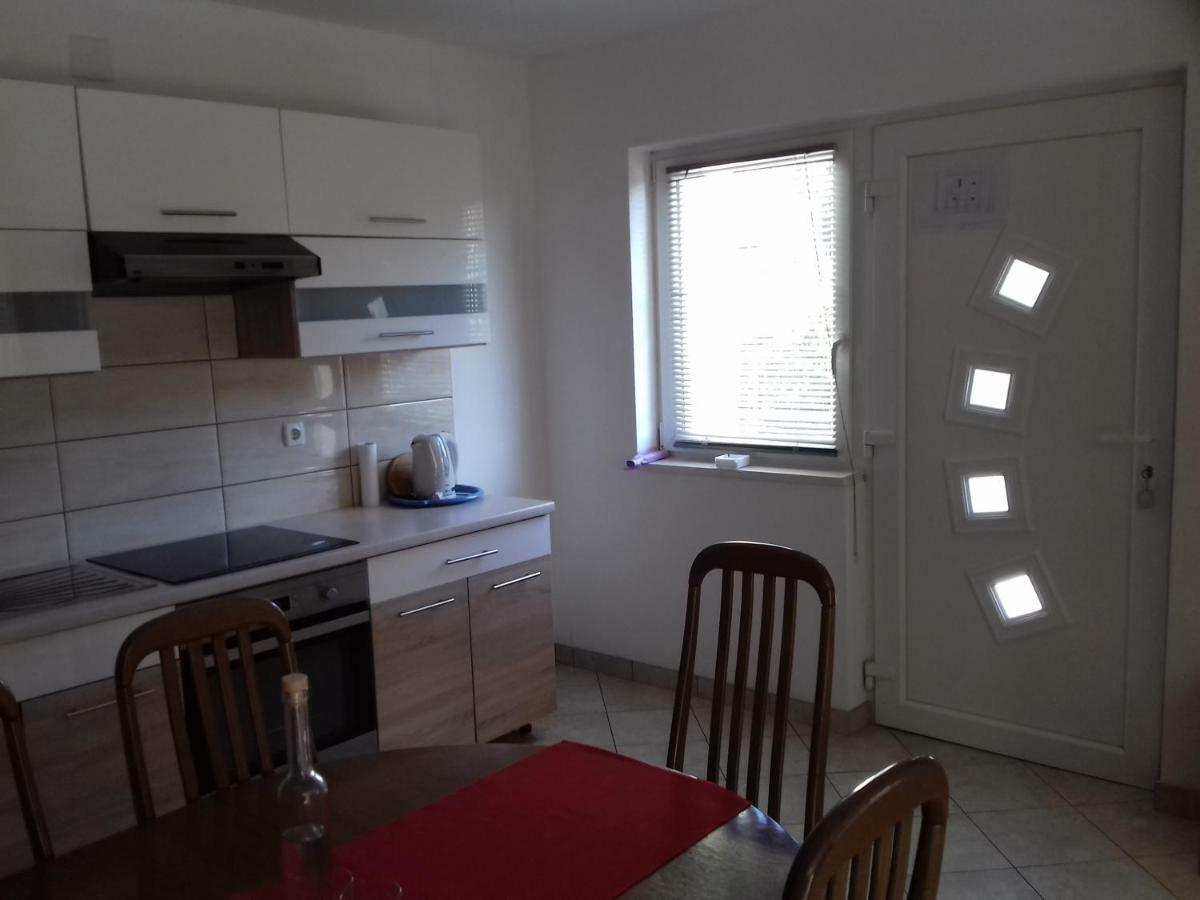 Apartmani Tomljenovic Senj  Esterno foto